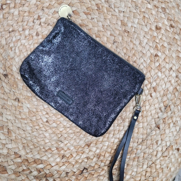 Madison West Handbags - MADISON WEST VEGAN LEATHER METALLIC WRISTLET